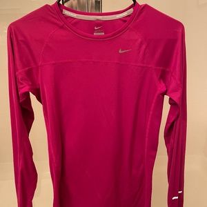 Small Nike Women’s Long Sleeve Running Top